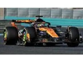McLaren F1 Team MCL39 #81 Abu Dhabi GP 2025 Oscar Piastri 1