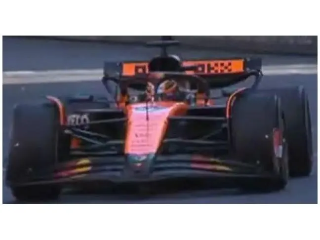 McLaren MCL39 #81 F1 Monaco GP 2025 Oscar Piastri w/Helmet + Case 1