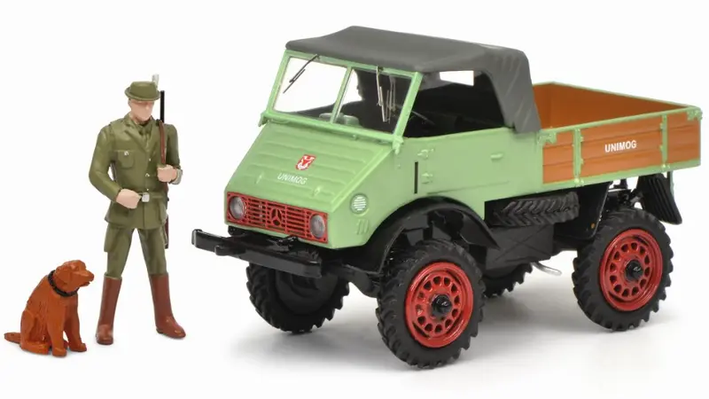 MERCEDES UNIMOG WEIDMANNSHEIL W/HAUNTER AND DOG 1