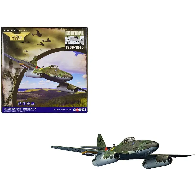 Messerschmitt Me262A-1A Fighter Aircraft "LT. Walter Hagenah III - Jagdeschwader 7 Larz Airfield Germany" (1945) German Luftwaffe "The Aviation Archive" Series 1/72 Diecast Model by Corgi