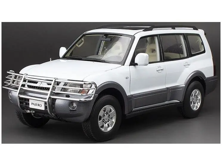 Mitsubishi Pajero V73 White (New Tooling) Limited Edition 300pcs 1