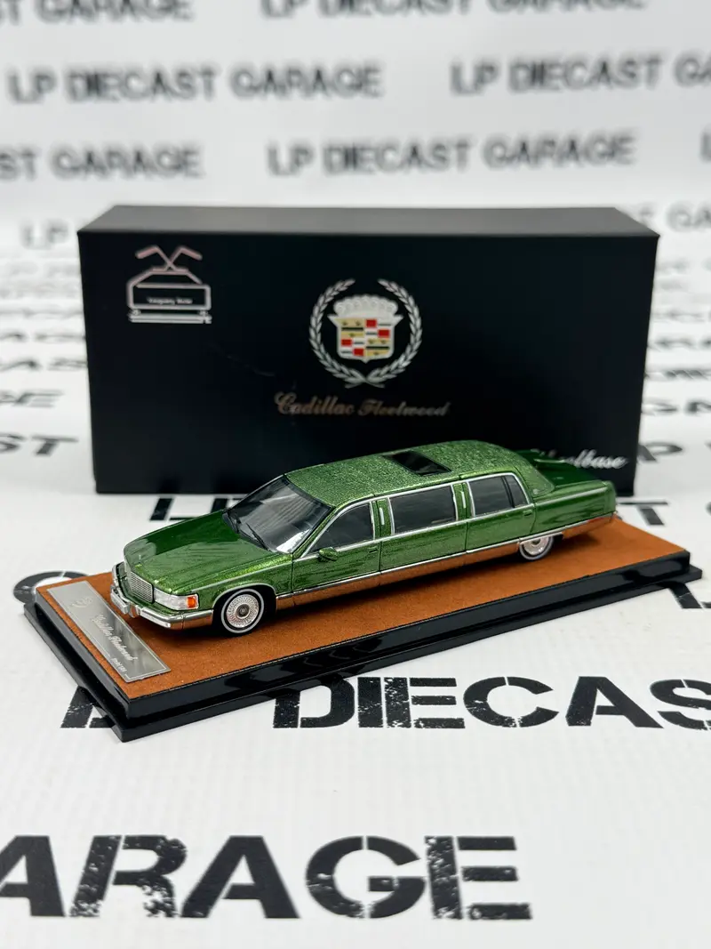 MODEL CAR 1993 Cadillac Fleetwood Limousine Limo Green 1