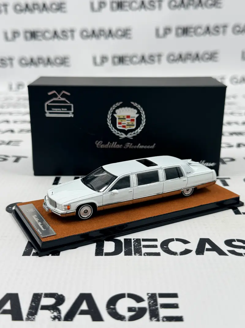 MODEL CAR 1993 Cadillac Fleetwood Limousine Limo White 1