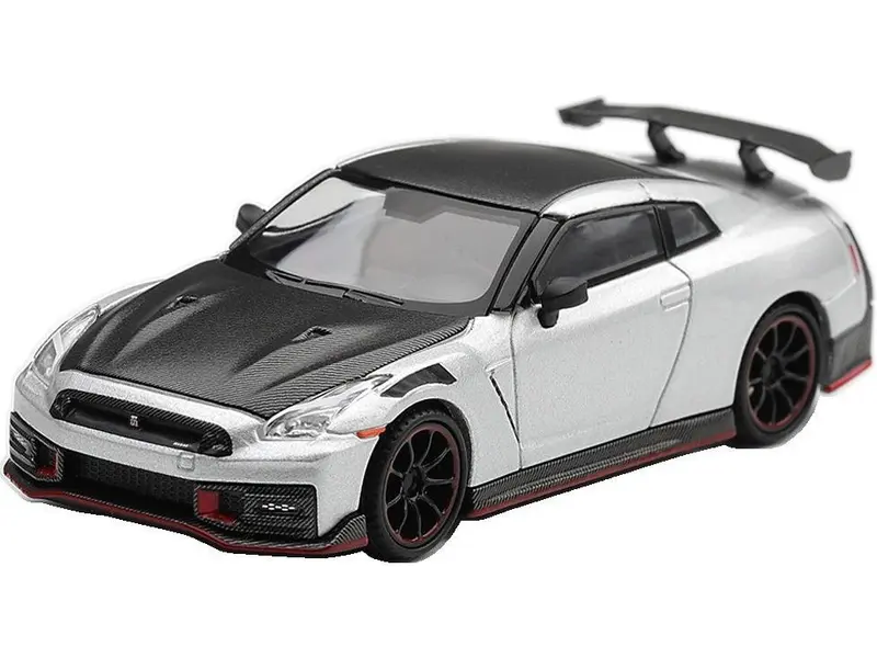 Nissan GT-R Nismo 2024 Silver (LHD) 1