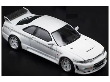 Nissan GT-R R33 NISMO 400R white 1