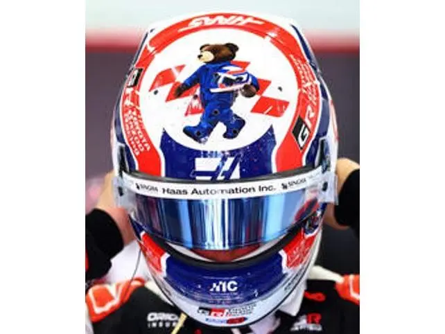 Ollie Bearman F1 British GP 2026 Helmet 1