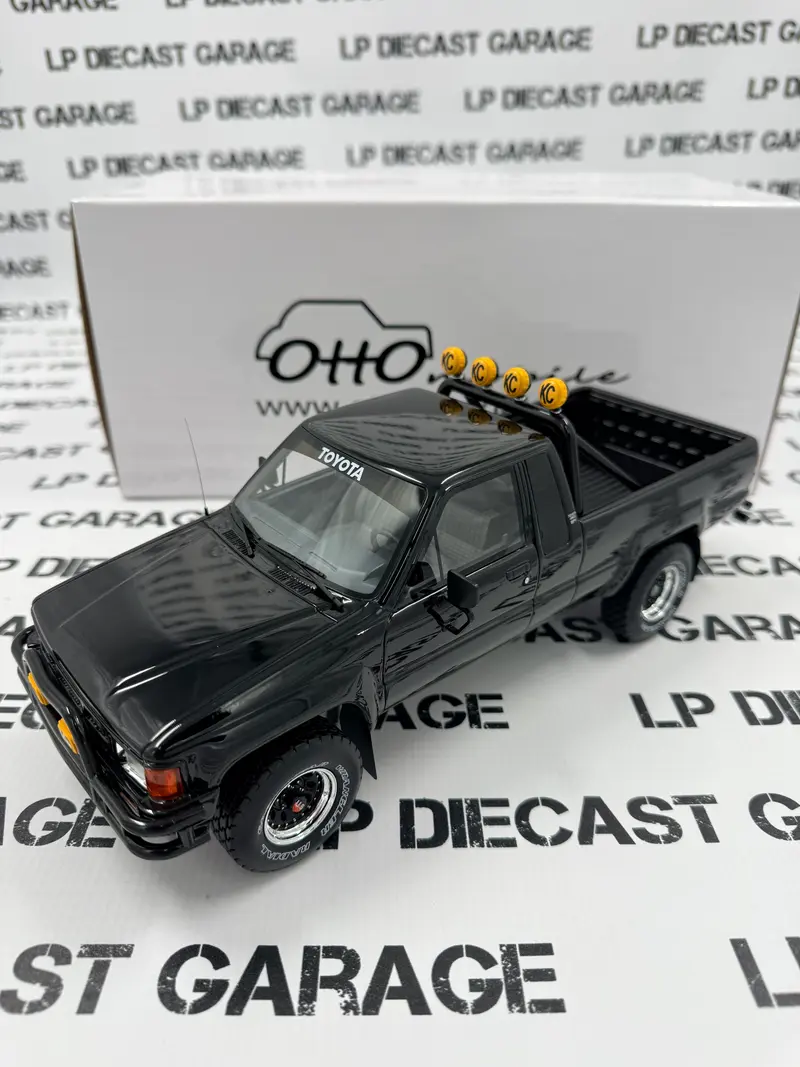 OTTO MOBILE 1985 Toyota SR5 Pickup Black 1