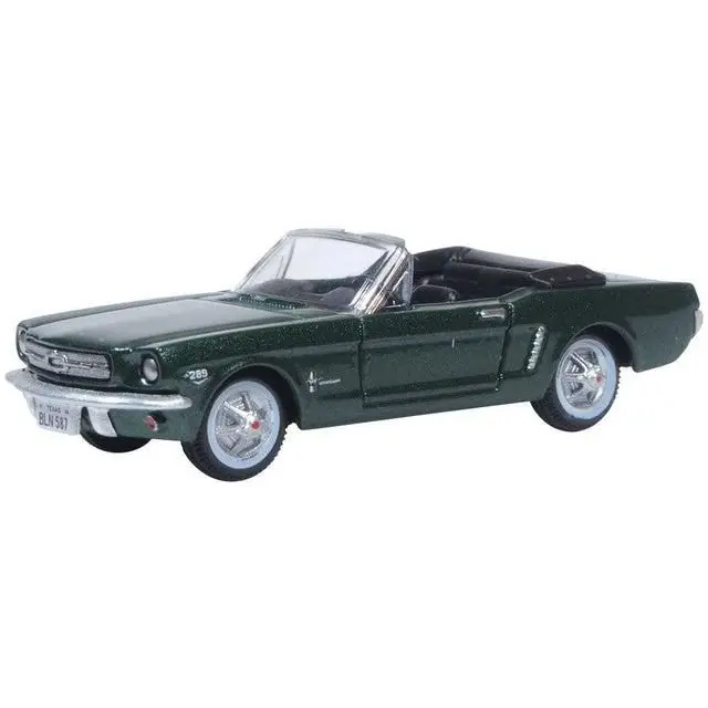 Oxford Diecast 87MU65006 - 1965 Ford Mustang Convertible Top Down (Ivy Green) - HO Scale