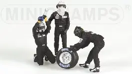 PIT STOP MCLAREN 2002 CAMBIO GOMME ANTERIORE - 1/43 - Minichamps