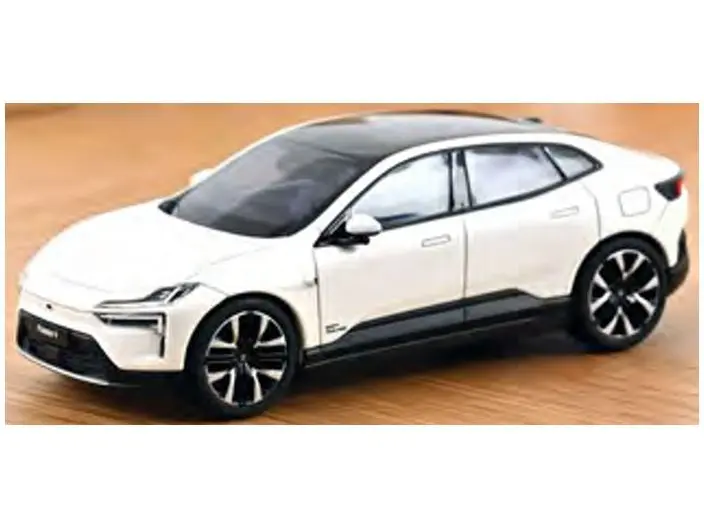Polestar 4 2024 Snow 1
