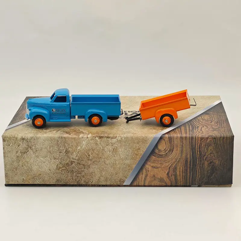 RARE Atlas Commemorative Gift Box HONOUR 1975-2017 with fidget spinner Models Car Collection