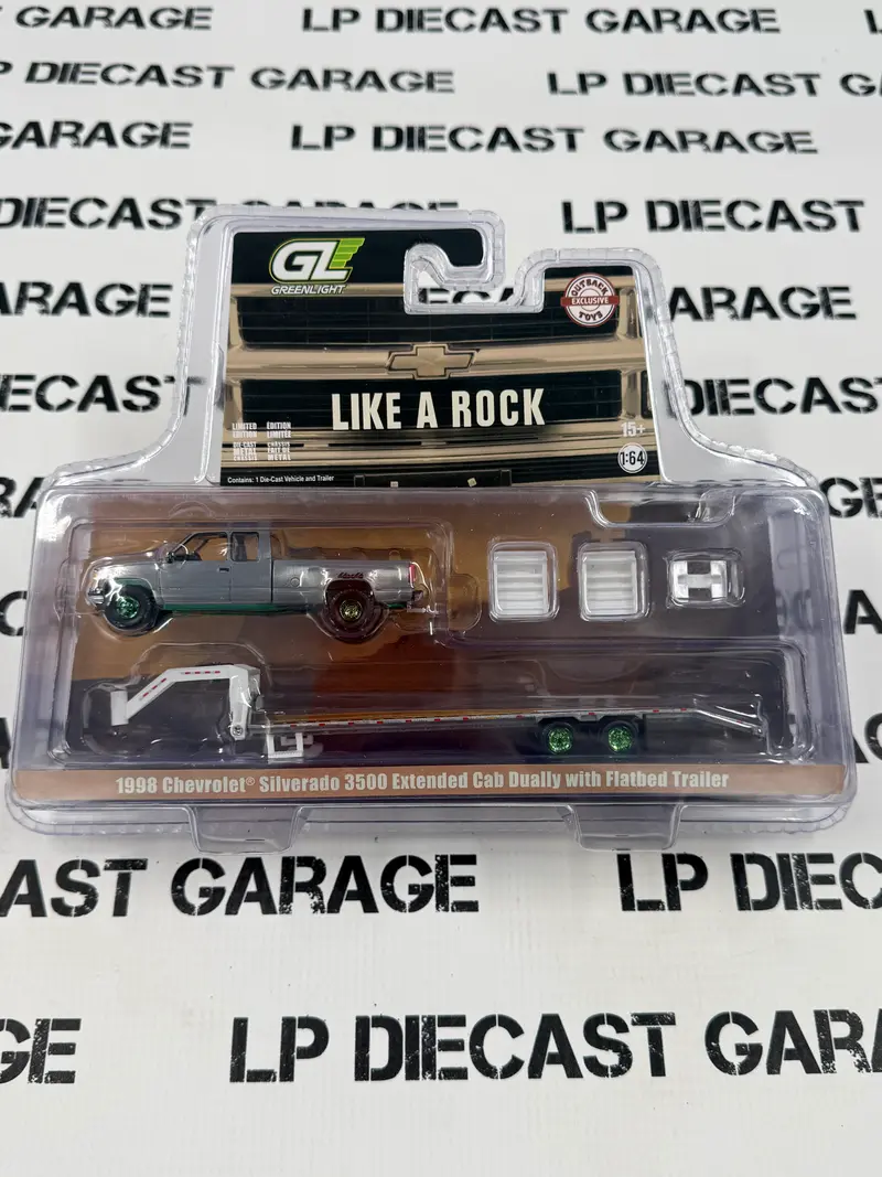 RAW CHASE GREENLIGHT 1998 Chevrolet Silverado 3500 White w/ Gooseneck Trailer 1