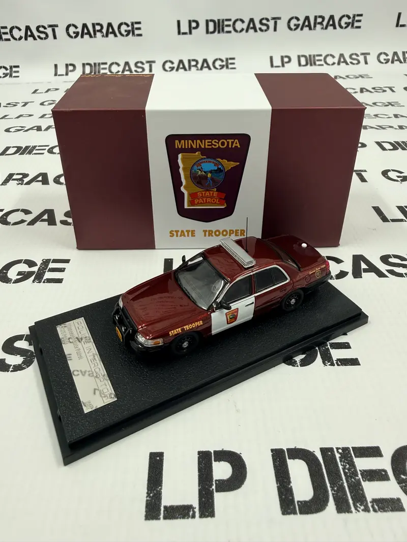 ROLLIN Ford Crown Victoria Minnesota State Trooper 1