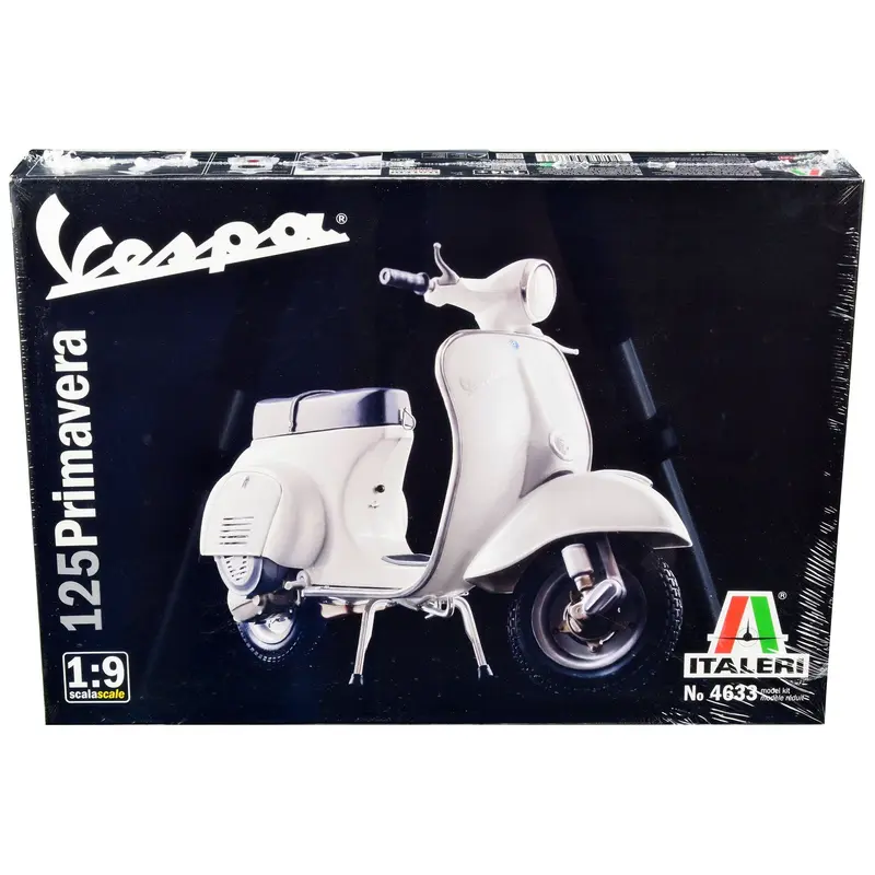 Skill 3 Model Kit Vespa 125 Primavera Scooter 1/9 Scale Model by Italeri