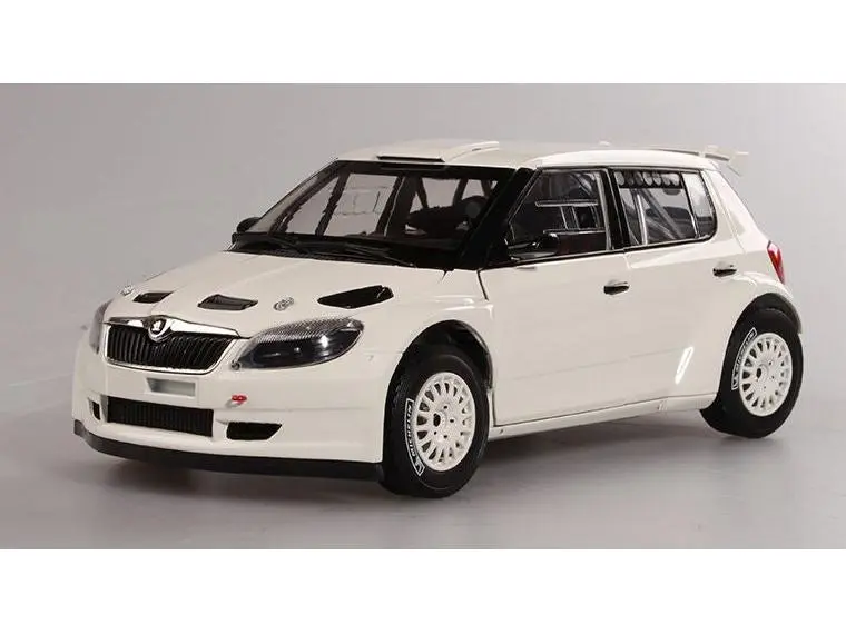 Skoda Fabia II FL S2000 2010 White/Gravel Wheels 1