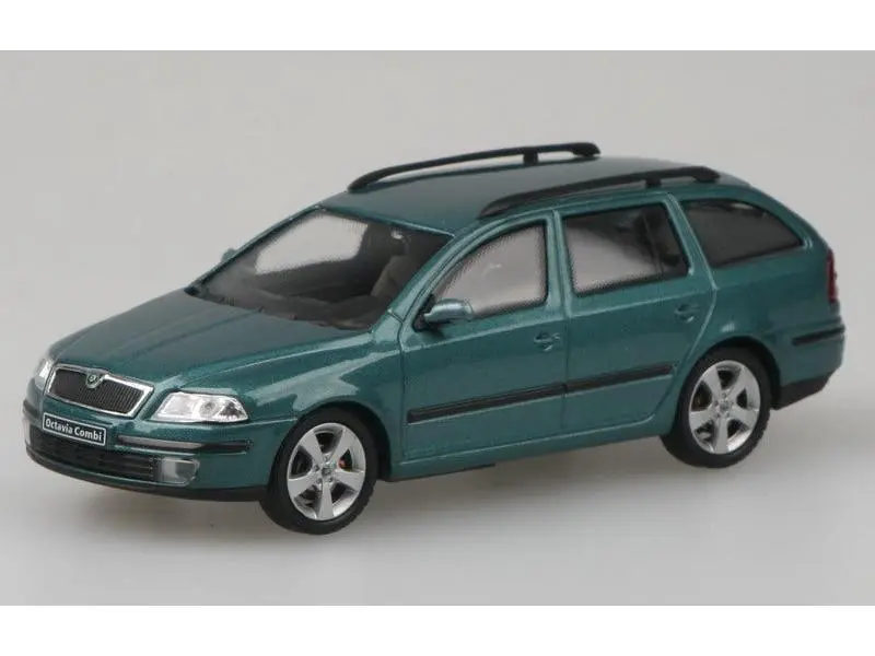 Skoda Octavia II Estate 2004 Green Island Metallic 1