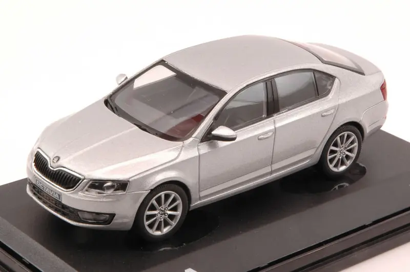 SKODA OCTAVIA III 2013 SILVER BRILLANT METALLIC 1