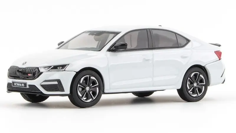 SKODA OCTAVIA IV RS 2020 MOON WHITE 1