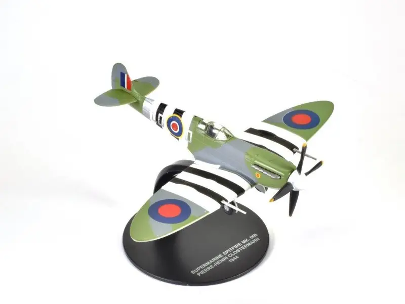 Supermarine Spitfire MKIXb RAF 1944 PH Clostermann 1