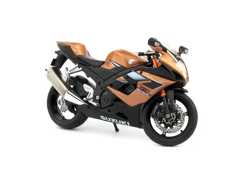 Suzuki GSX-R1000 gold/black 1