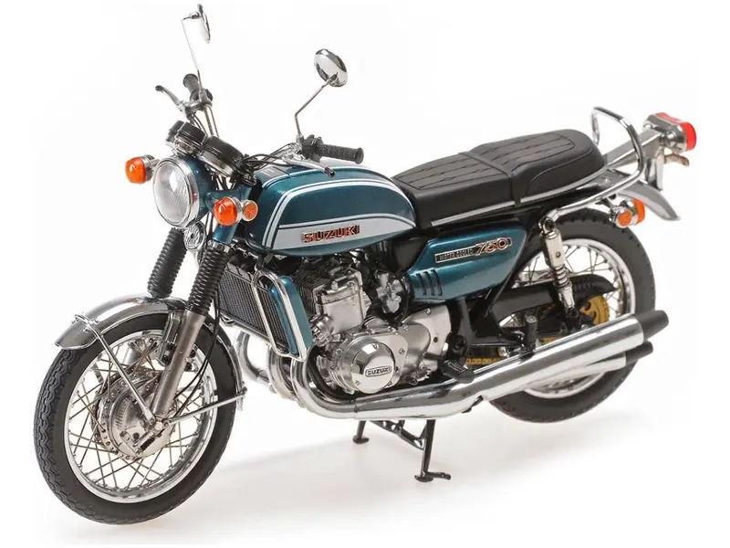 Suzuki GT 750 1972 Diecast Model (Green) 1