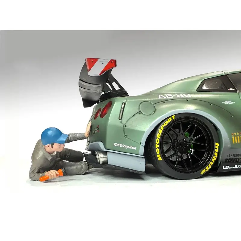 "Top Tuners" Figure #4 "Premium" Series for 1/24 Scale Models by American Diorama