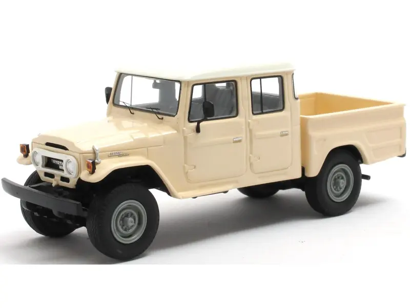 Toyota HJ45 Landcruiser Crew Cab Cream 1