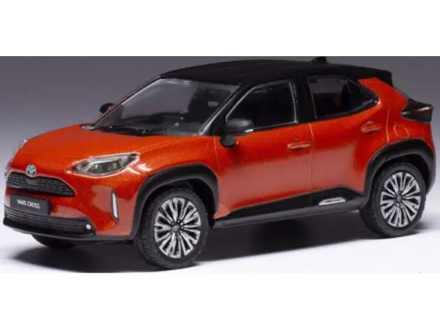 Toyota Yaris Cross Metallic Orange 2022 1