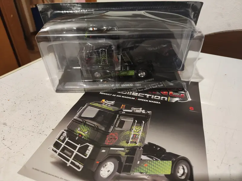 TRUCK TUNING  collection  le motrici più celebri  RENAULT AE 500 MAGNUM GREEN MAMBA 6° uscita    nuovo