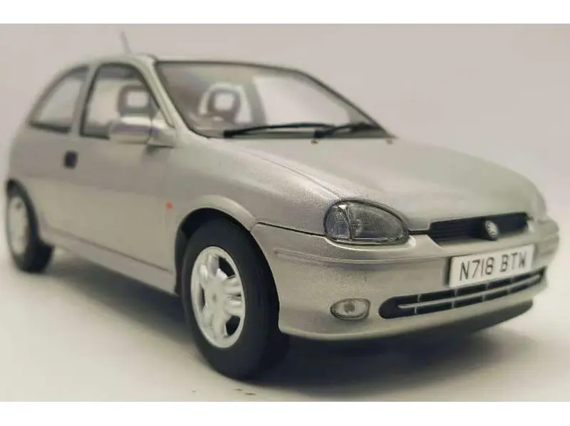 Vauxhall Corsa GSi Silver RHD UK Exclusive 1