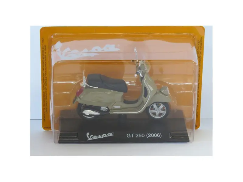 Vespa GT 250 2006 green 1