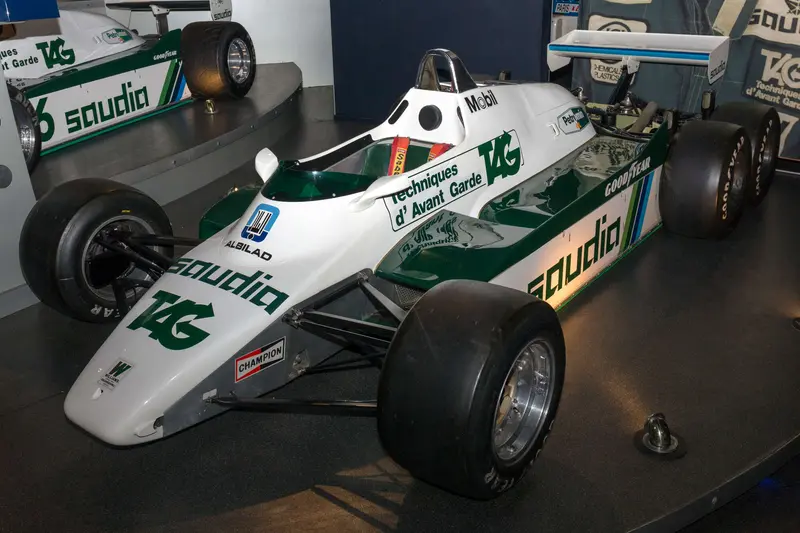 Williams - FW08B "Six Wheels" (1982) 1