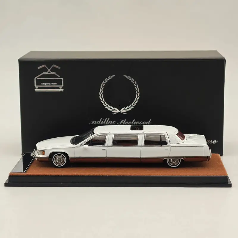 XiaoGuang 1/64 Fleetwood extended edition White Alloy Diecast Models Car Collection